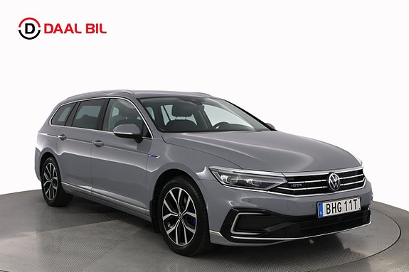 Volkswagen Passat 3 of 28