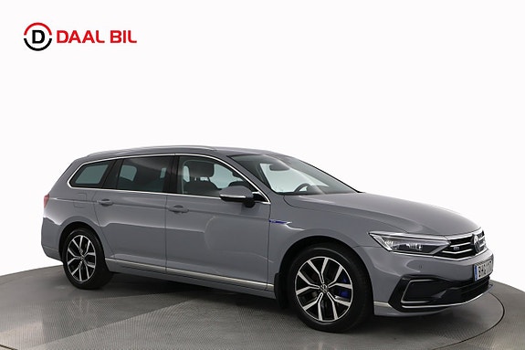 Volkswagen Passat 4 of 28