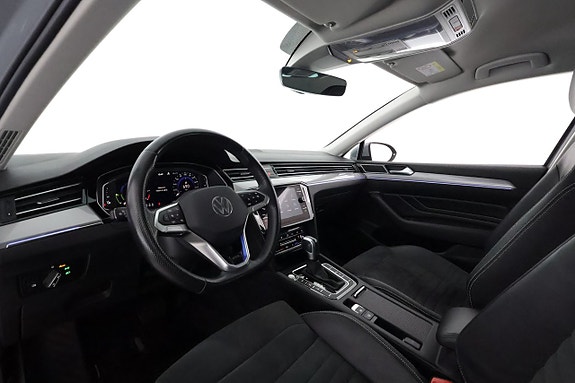 Volkswagen Passat 11 of 28