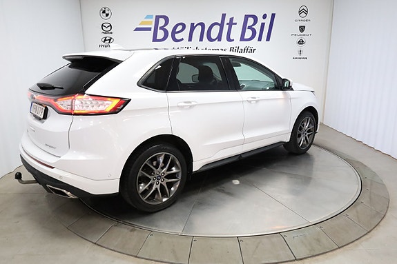 Ford Edge 13 of 24