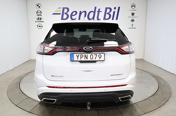 Ford Edge 10 of 24