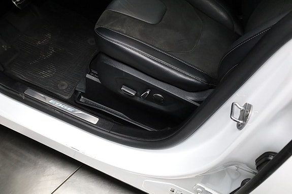 Ford Edge 12 of 24