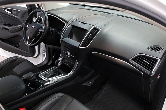 Ford Edge 16 of 24