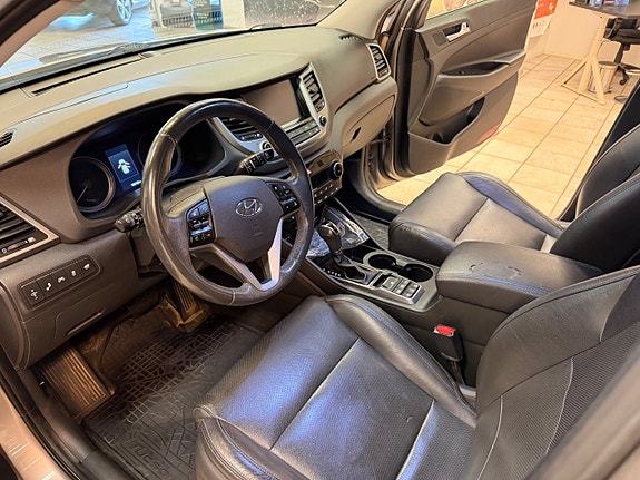 Hyundai Tucson 9 of 17