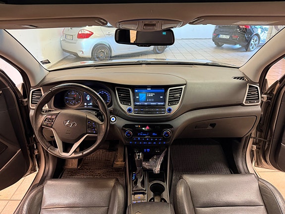 Hyundai Tucson 12 of 17
