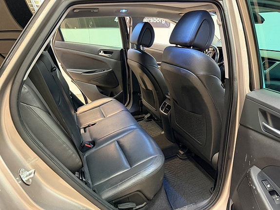 Hyundai Tucson 16 of 17
