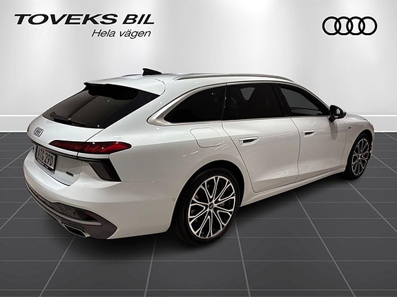Audi A6 3 of 17