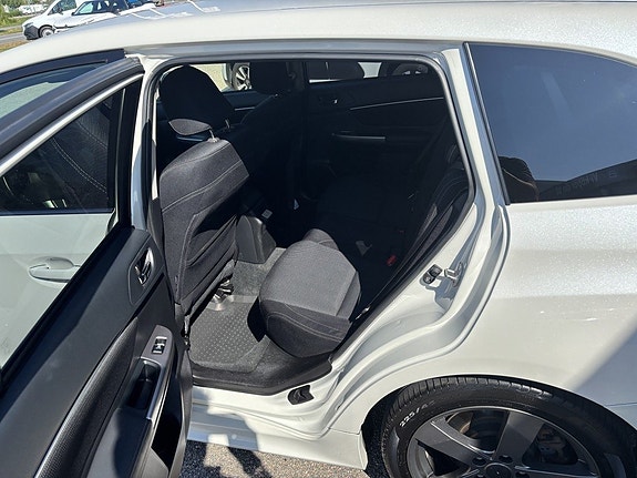 Subaru Levorg 9 of 13