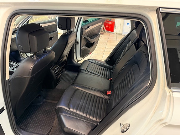 Volkswagen Passat 14 of 14
