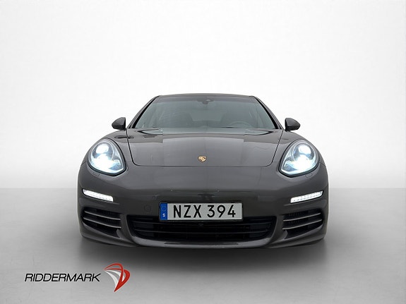 Porsche Panamera 4S 2 of 30