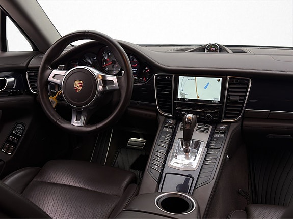 Porsche Panamera 4S 12 of 30