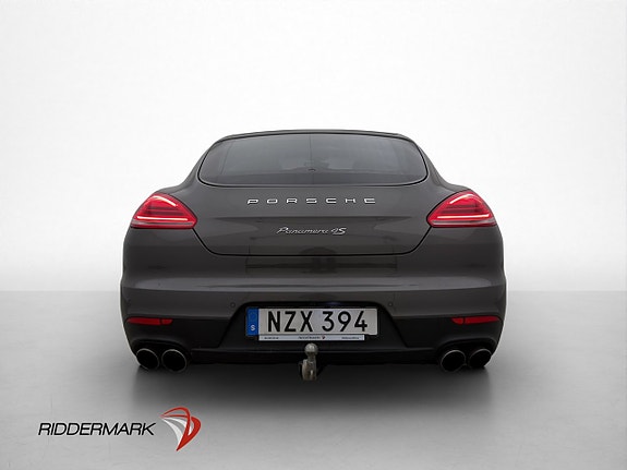 Porsche Panamera 4S 7 of 30