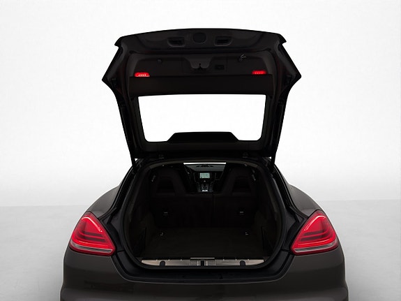 Porsche Panamera 4S 30 of 30