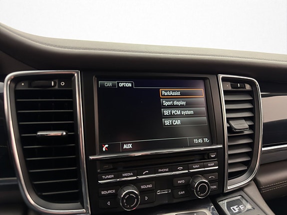 Porsche Panamera 4S 24 of 30