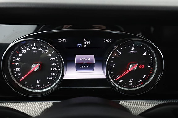 Mercedes-Benz E220 20 of 30