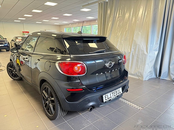 MINI Cooper S 4 of 18
