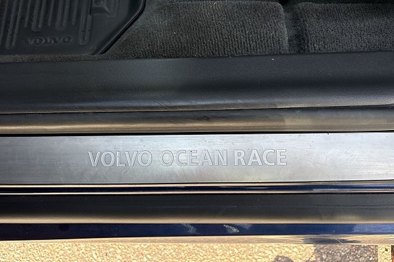 Volvo XC60 14 of 20