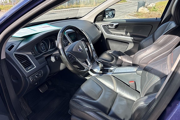 Volvo XC60 11 of 20