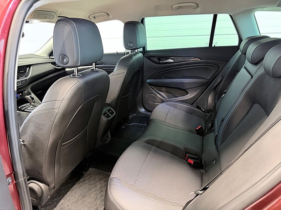 Opel Insignia 12 of 19