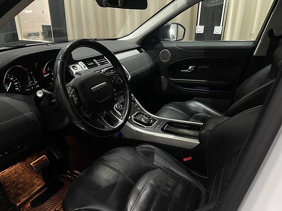 Land Rover Range Rover Evoque 14 of 27