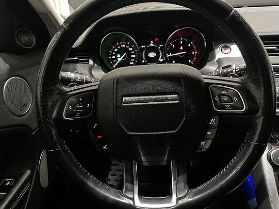 Land Rover Range Rover Evoque 23 of 27