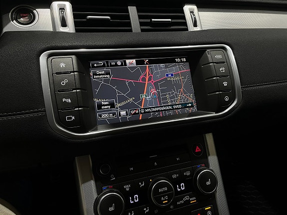Land Rover Range Rover Evoque 18 of 27