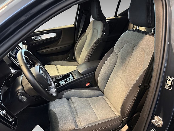 Volvo XC40 9 of 11