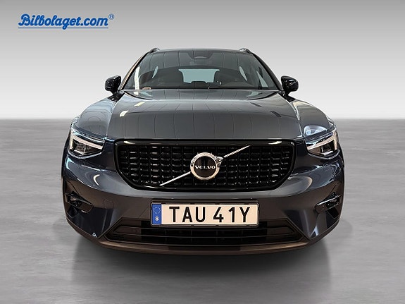 Volvo XC40 4 of 11
