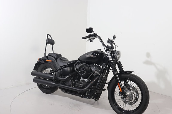 Harley-Davidson Street Bob 1.7 Milwaukee-Eight 2 of 6
