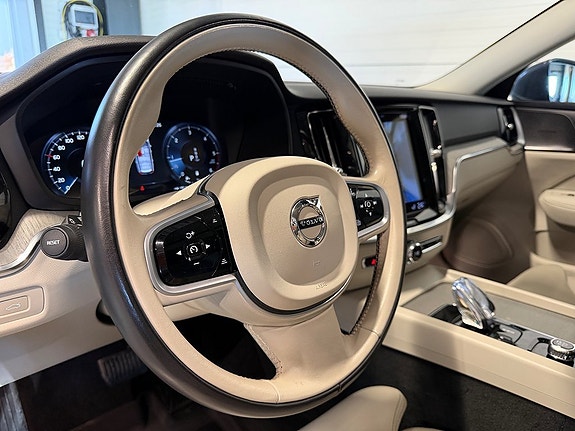 Volvo V60 11 of 21