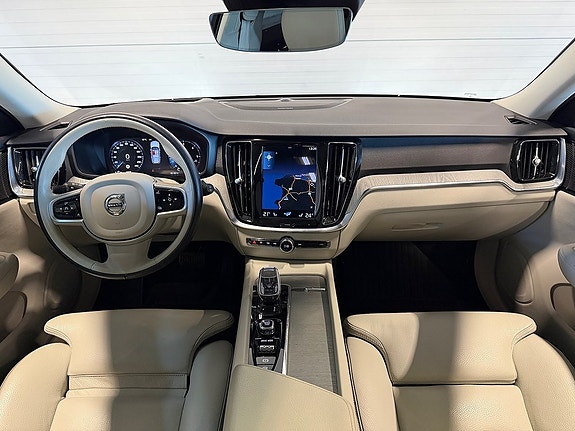 Volvo V60 10 of 21