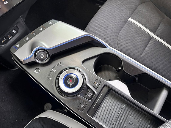 Kia EV6 11 of 17