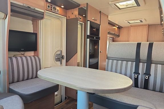 Knaus 700 Sky Ti 150hk, Låga långbäddar, Fukttestad, Nyservad, 3500kg 6 of 30