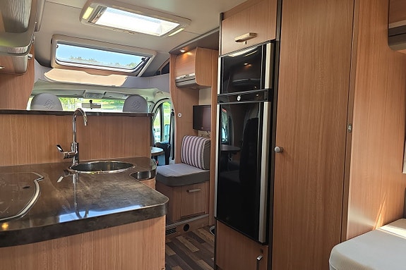 Knaus 700 Sky Ti 150hk, Låga långbäddar, Fukttestad, Nyservad, 3500kg 11 of 30