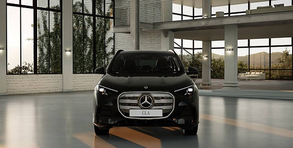 Mercedes-Benz GLA250 9 of 11
