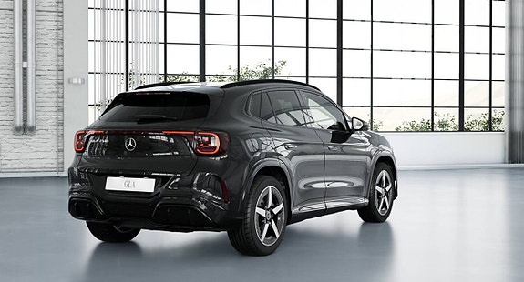 Mercedes-Benz GLA250 4 of 11