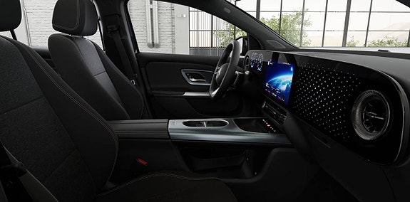Mercedes-Benz GLA250 6 of 11