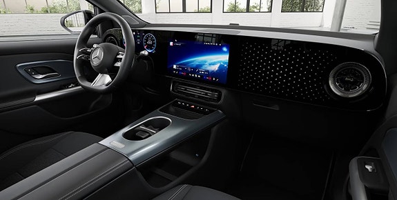 Mercedes-Benz GLA250 8 of 11