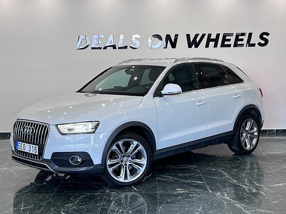 Audi Q3 2 of 24