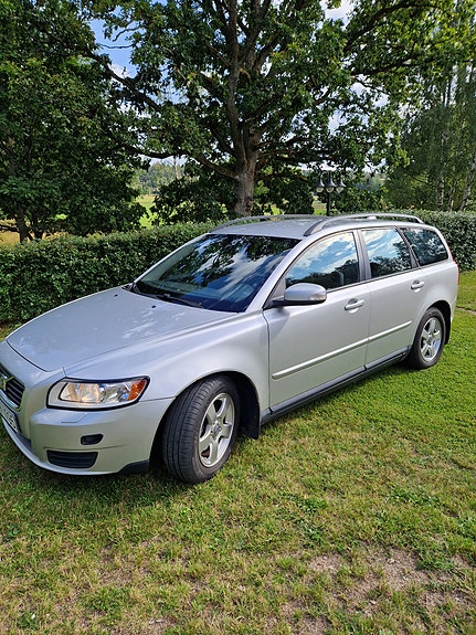 Volvo V50 3 of 3