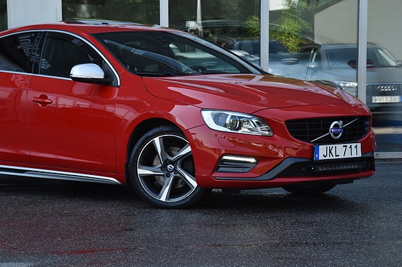 Volvo S60 3 of 26
