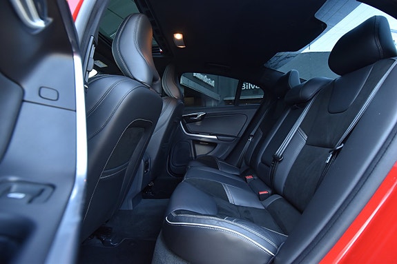 Volvo S60 12 of 26
