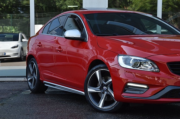 Volvo S60 4 of 26