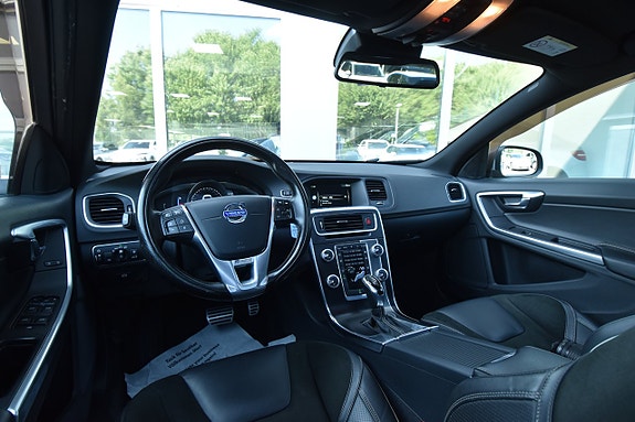 Volvo S60 14 of 26