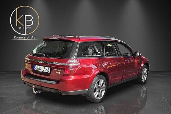 Subaru Outback 4 of 11