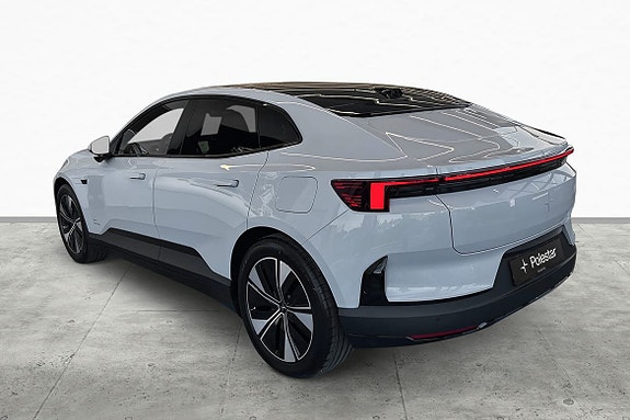 Polestar 4 7 of 14