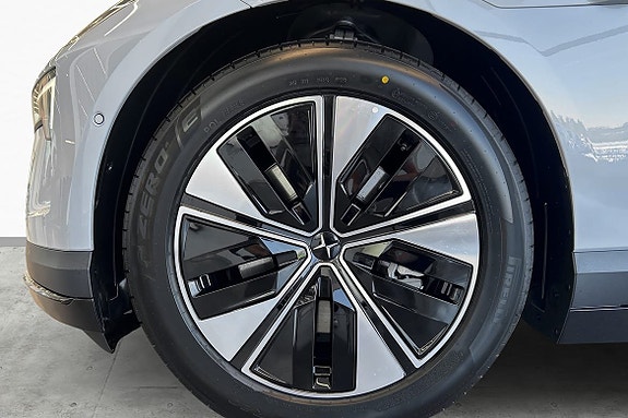 Polestar 4 6 of 14