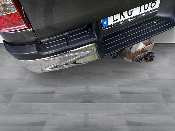 Toyota HiLux 10 of 10