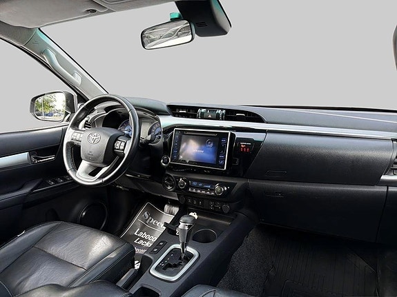 Toyota HiLux 6 of 10