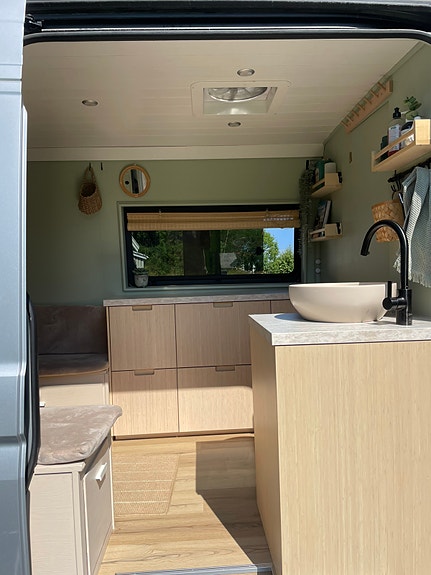 Volkswagen Crafter 2 of 5